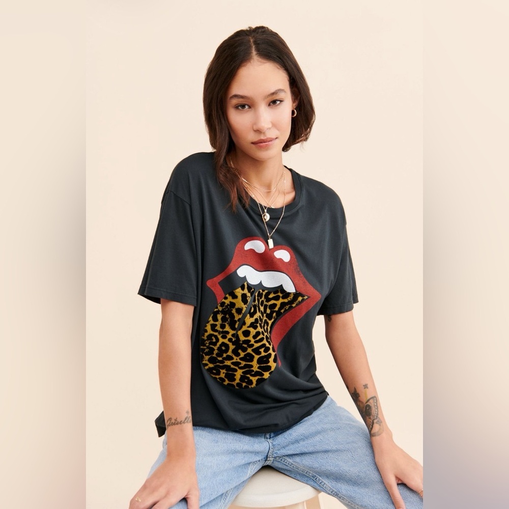 DAYDREAMER Stones Flocked Leopard Tongue Tee